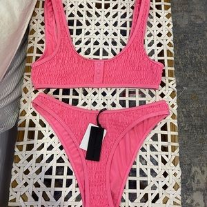 Kendall and Kylie swimsuit!!